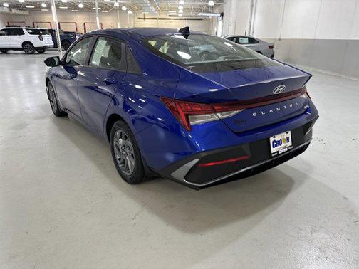 2024 Hyundai ELANTRA HEV Blue