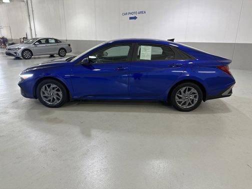 2024 Hyundai ELANTRA HEV Blue