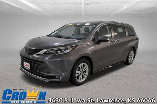 2023 Toyota Sienna Platinum
