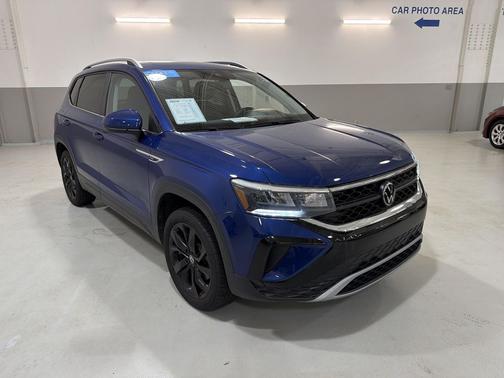 Dusk Blue Metallic 2023 Volkswagen Taos 1.5T SE