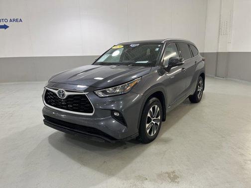 2020 Toyota Highlander Hybrid XLE