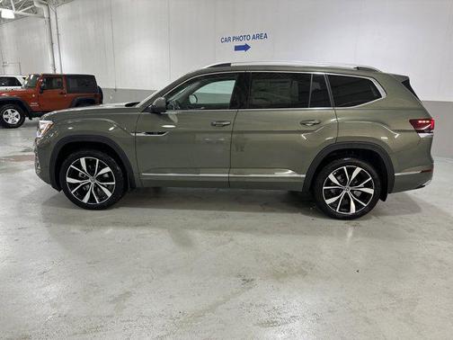 2026 Volkswagen Atlas 2.0T SEL Premium R-Line 4MOTION