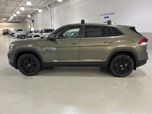 2026 Volkswagen Atlas Cross Sport 2.0T SE w/Technology 4MOTION