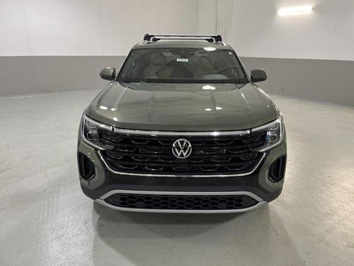 2026 Volkswagen Atlas Cross Sport 2.0T SE w/Technology 4MOTION