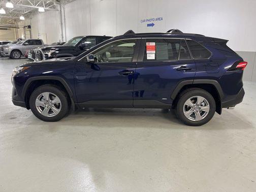 2025 Toyota RAV4 Hybrid XLE