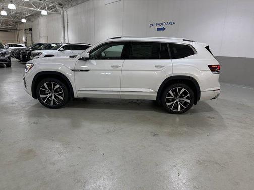 2026 Volkswagen Atlas 2.0T SEL Premium R-Line 4MOTION