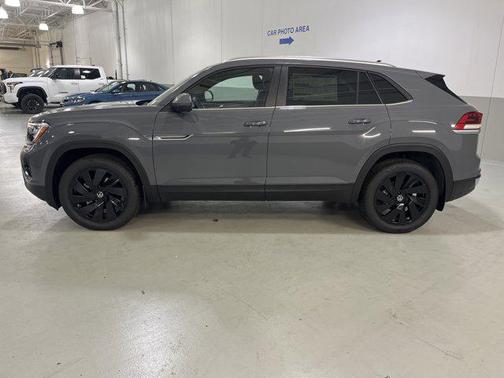 2026 Volkswagen Atlas Cross Sport 2.0T SE w/Technology 4MOTION