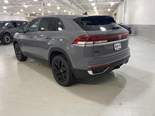 2026 Volkswagen Atlas Cross Sport 2.0T SE w/Technology 4MOTION