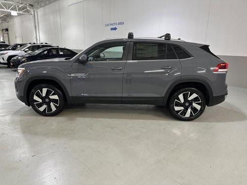 2026 Volkswagen Atlas Cross Sport 2.0T SE w/Technology 4MOTION