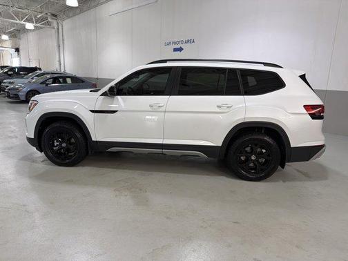 2026 Volkswagen Atlas Peak Edition