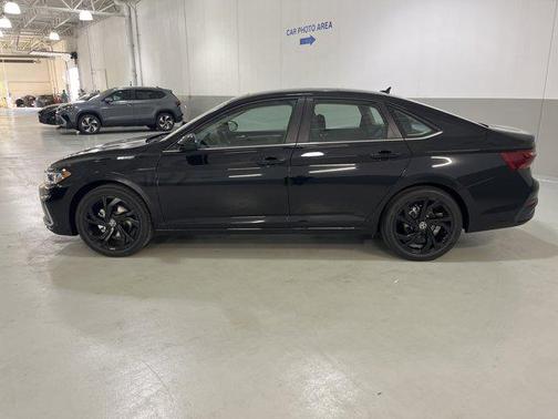 2026 Volkswagen Jetta 1.4T SE