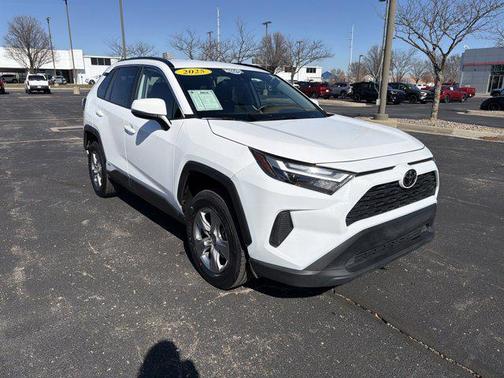 2025 Toyota RAV4 Hybrid XLE