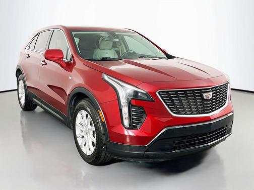 Red Horizon Tintcoat 2019 Cadillac XT4 Luxury