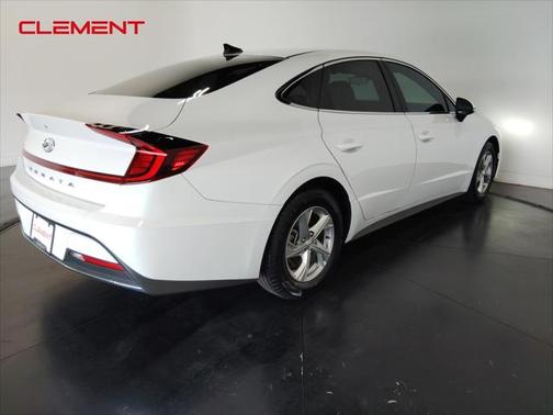 2022 Hyundai SONATA SE