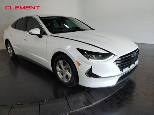 2022 Hyundai SONATA SE