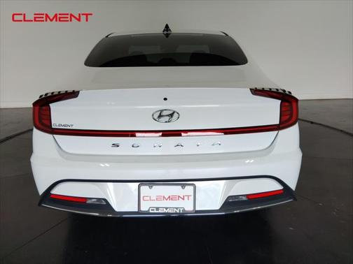 2022 Hyundai SONATA SE