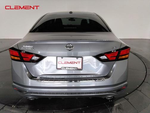 2021 Nissan Altima SR FWD