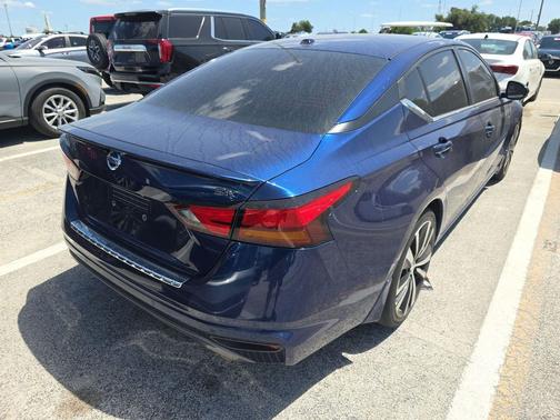 Deep Blue Pearl 2020 Nissan Altima SR FWD