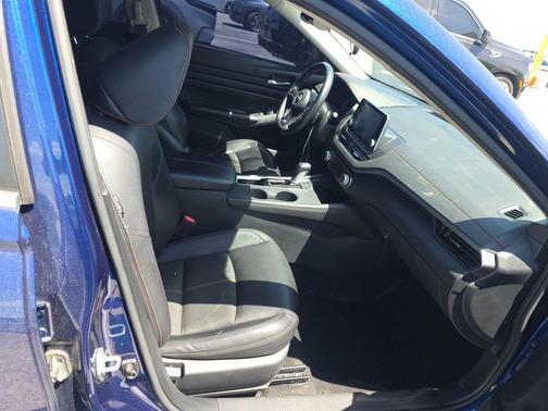 Deep Blue Pearl 2020 Nissan Altima SR FWD