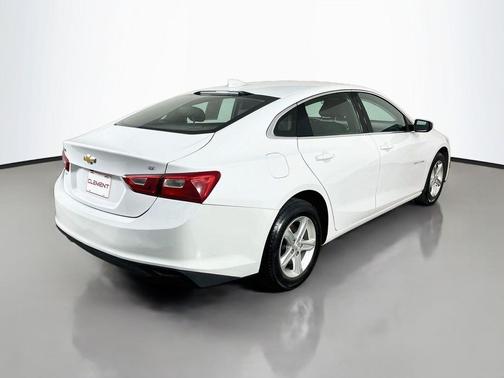 Summit White 2023 Chevrolet Malibu FWD 1LT