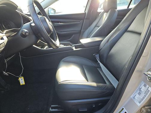 Platinum Quartz Metallic 2025 Mazda Mazda3 FWD w/Preferred Package