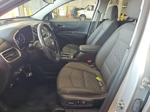 Silver Ice Metallic 2020 Chevrolet Equinox 1LT