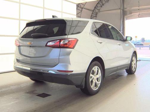 Silver Ice Metallic 2020 Chevrolet Equinox 1LT