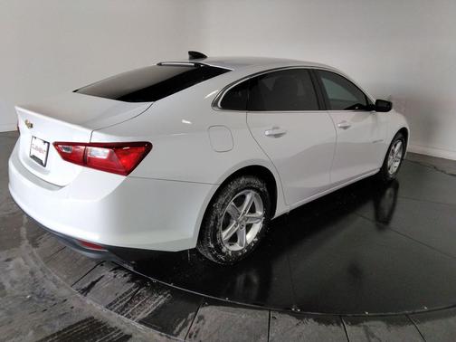 2023 Chevrolet Malibu 1LS