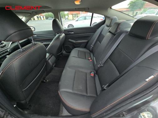 2021 Nissan Altima SR FWD