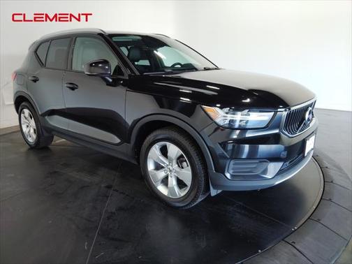2020 Volvo XC40 T5 Momentum