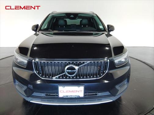 2020 Volvo XC40 T5 Momentum