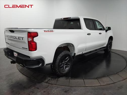 2022 Chevrolet Silverado 1500 Custom Trail Boss