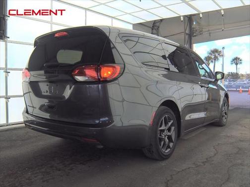 2018 Chrysler Pacifica Touring Plus
