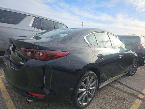 2025 Mazda Mazda3 FWD w/Preferred Package