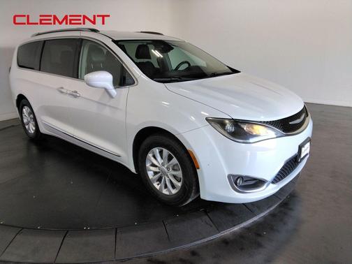 2018 Chrysler Pacifica Touring-L