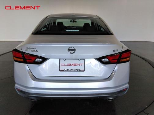 2021 Nissan Altima SR FWD