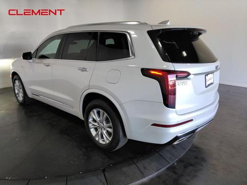 2021 Cadillac XT6 Luxury FWD