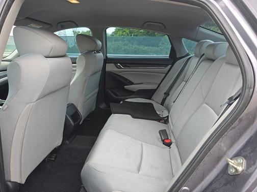 Modern Steel Metallic 2018 Honda Accord LX