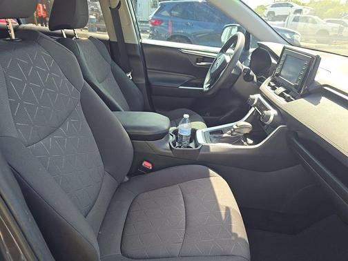 Magnetic Gray Metallic 2019 Toyota RAV4 XLE