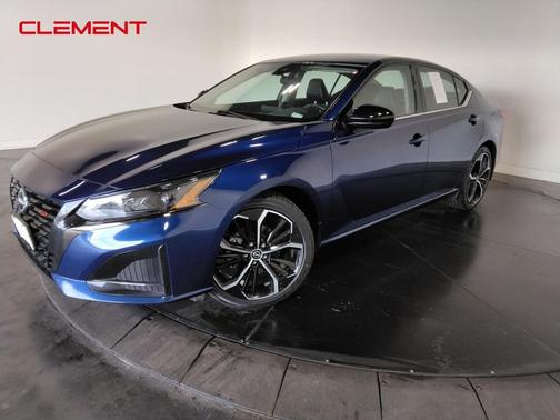 2023 Nissan Altima SR FWD