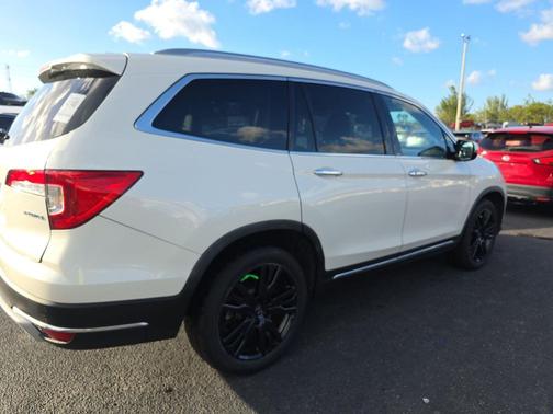 2019 Honda Pilot Touring 8-Passenger