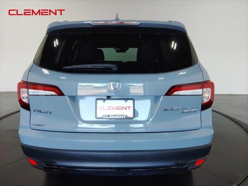 2022 Honda Pilot AWD Black Edition