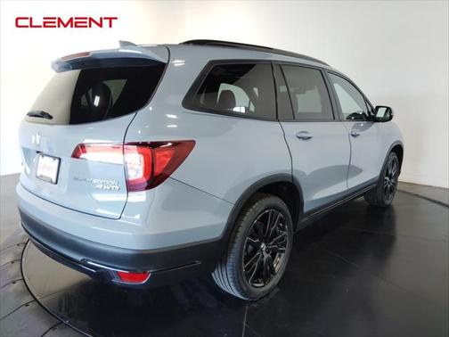 2022 Honda Pilot AWD Black Edition