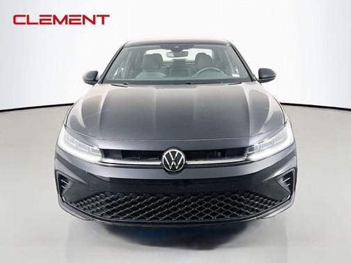 Deep Black Pearl 2025 Volkswagen Jetta 1.5T Sport