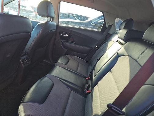 Snow White Pearl 2022 Kia Niro EV S