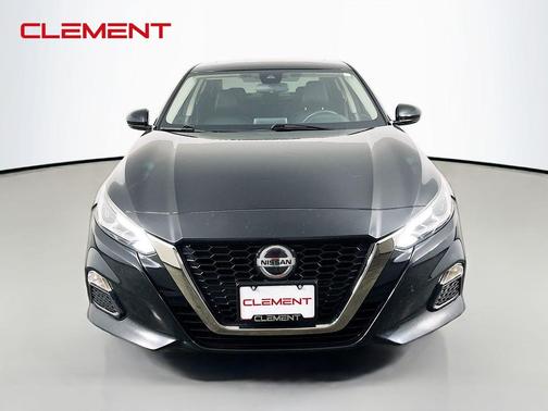 Super Black 2021 Nissan Altima SR FWD