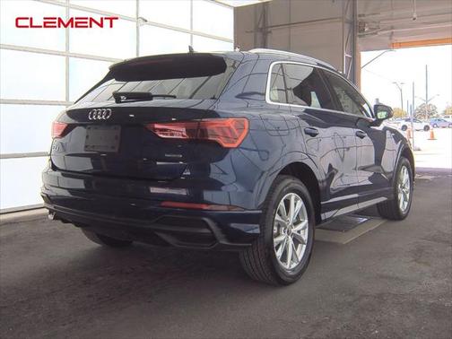 2022 Audi Q3 45 S line Premium