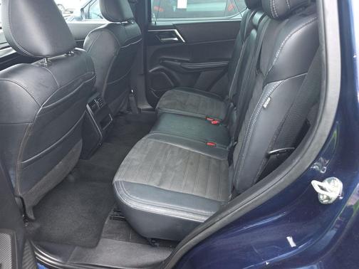 Cosmic Blue Metallic 2023 Mitsubishi Outlander SE 2.5 S-AWC