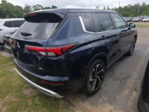 Cosmic Blue Metallic 2023 Mitsubishi Outlander SE 2.5 S-AWC