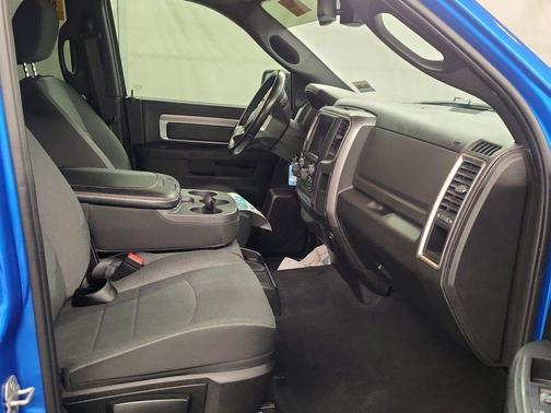 Hydro Blue Pearl 2022 RAM 1500 Classic SLT